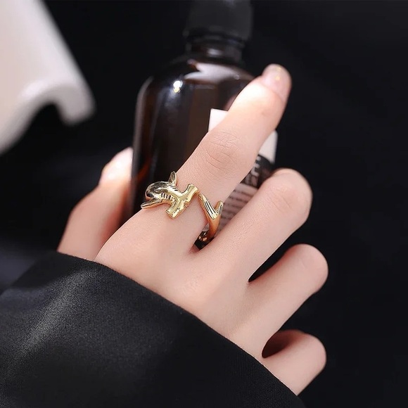 Silver Hammerhead Shark Adjustable Ring with Modern Design - Picture 3 of 4